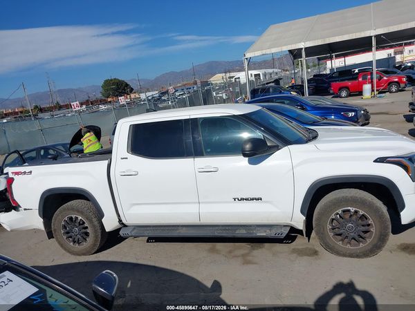 2023 TOYOTA TUNDRA SR5