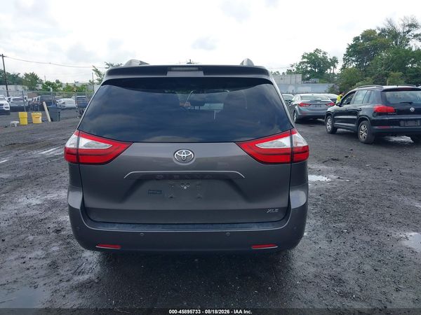 2015 TOYOTA SIENNA XLE 8 PASSENGER
