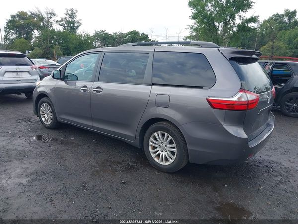 2015 TOYOTA SIENNA XLE 8 PASSENGER