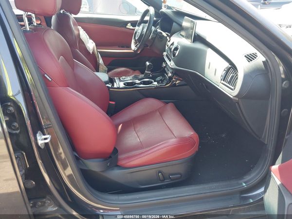 2020 KIA STINGER GT-LINE — I5