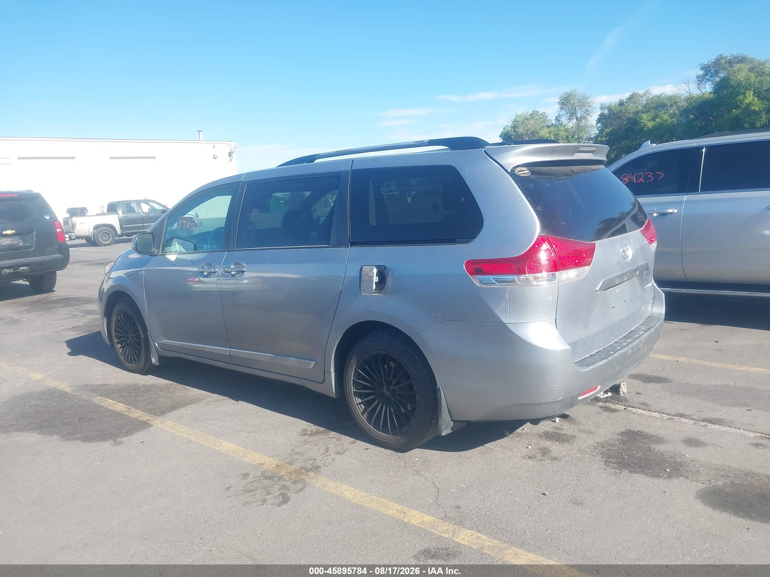 2013 TOYOTA SIENNA XLE 7 PASSENGER