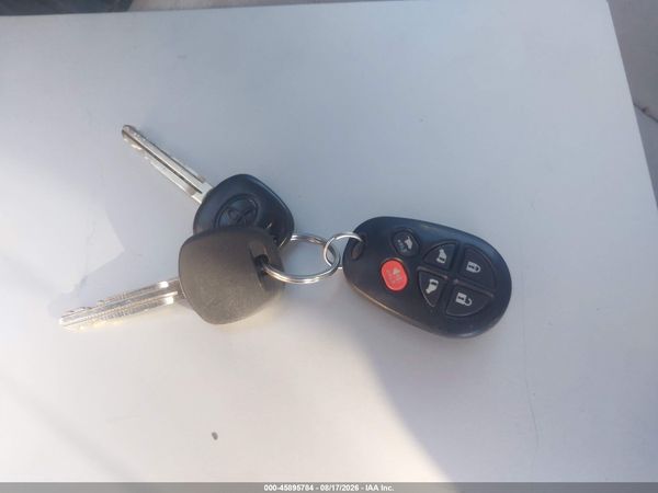 2013 TOYOTA SIENNA XLE 7 PASSENGER