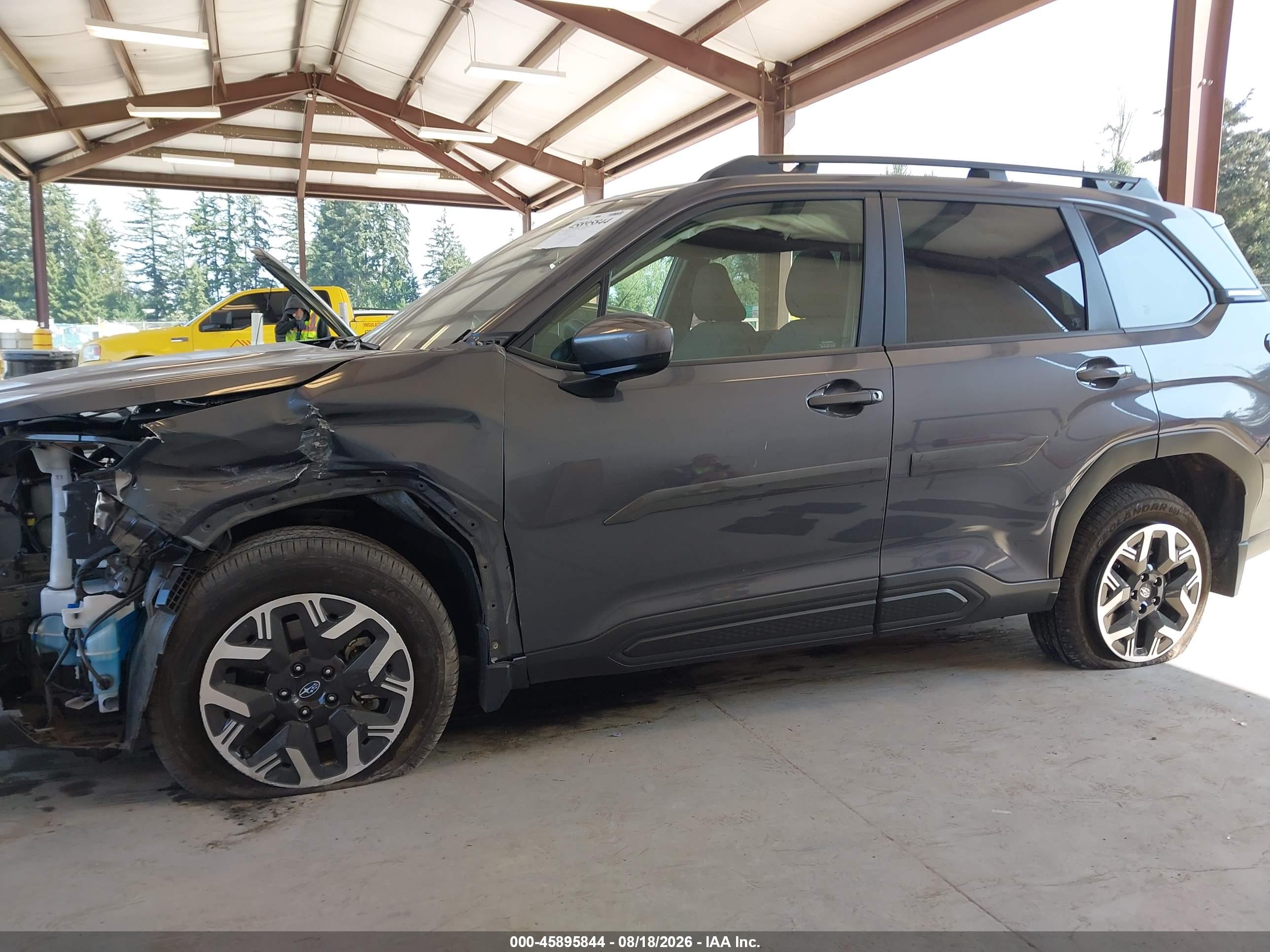 2025 SUBARU FORESTER PREMIUM