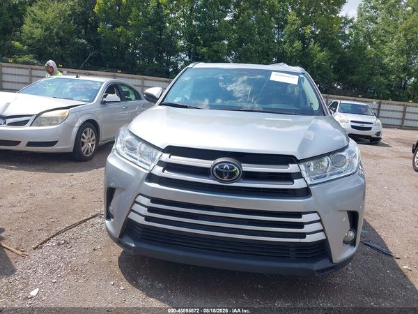 2018 TOYOTA HIGHLANDER XLE