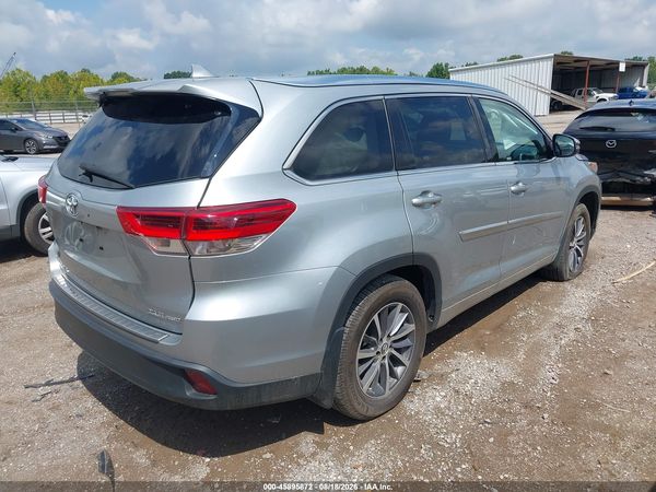 2018 TOYOTA HIGHLANDER XLE