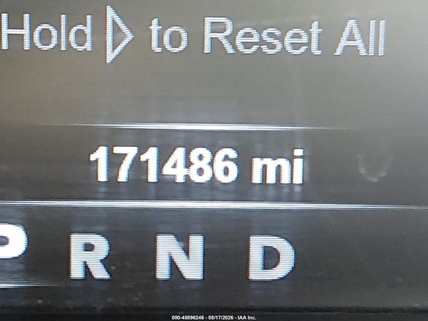 2018 RAM 1500 LARAMIE  4X4 5'7 BOX