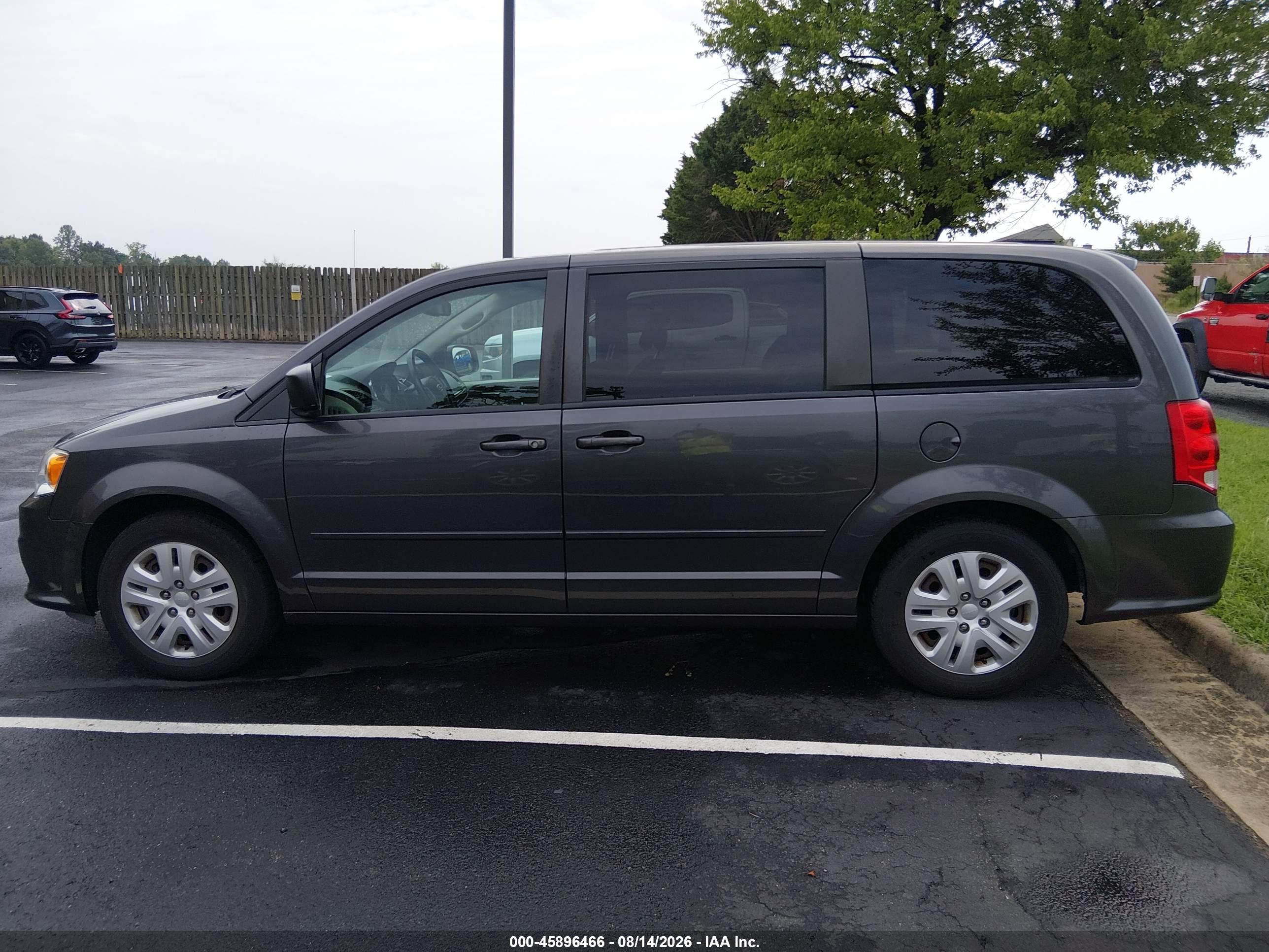 2017 DODGE GRAND CARAVAN SE