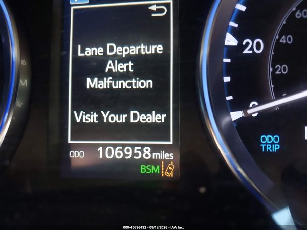2019 TOYOTA HIGHLANDER SE