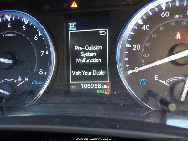 2019 TOYOTA HIGHLANDER SE