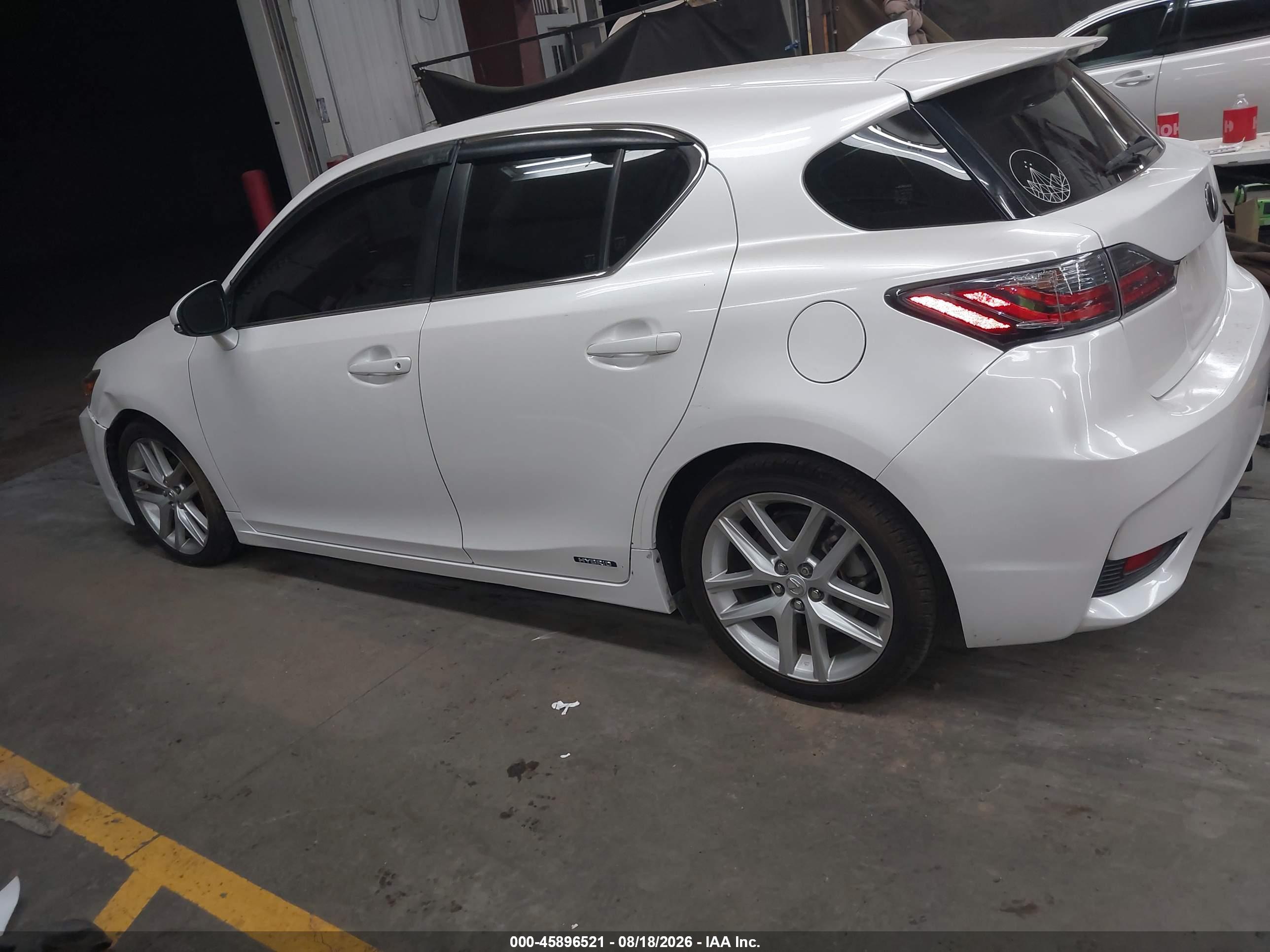2016 LEXUS CT 200H
