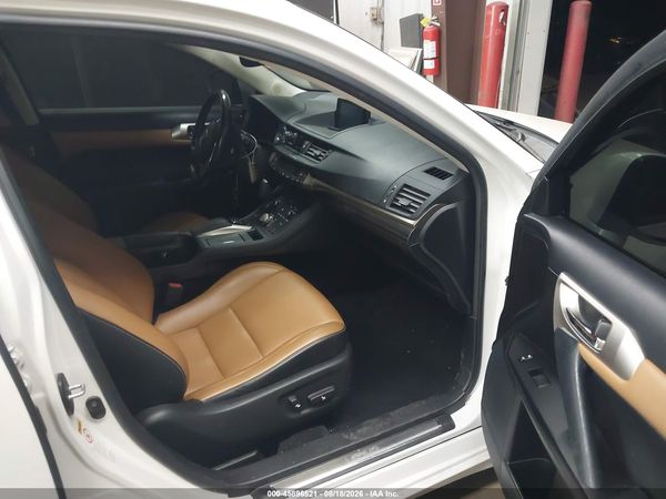 2016 LEXUS CT 200H