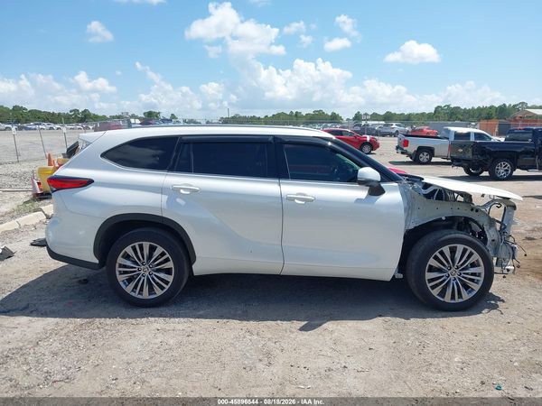 2023 TOYOTA HIGHLANDER HYBRID PLATINUM