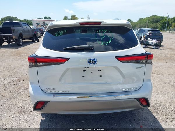 2023 TOYOTA HIGHLANDER HYBRID PLATINUM