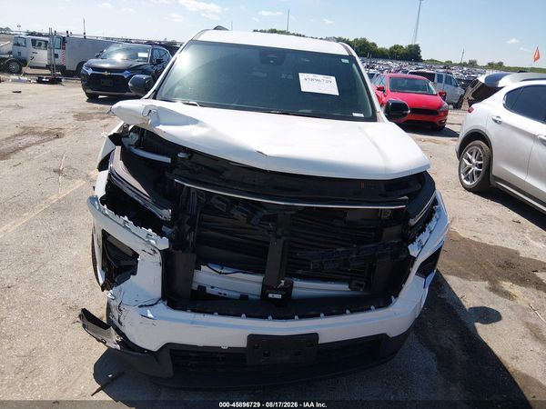 2025 CHEVROLET TRAVERSE AWD LT — I6