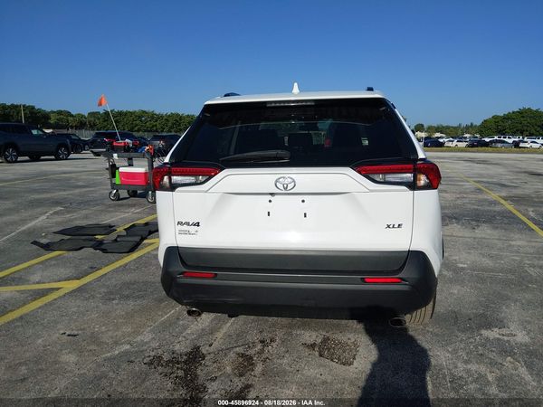 2023 TOYOTA RAV4 XLE