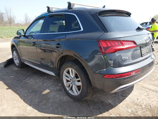 2020 AUDI Q5 quattro Premium — I3