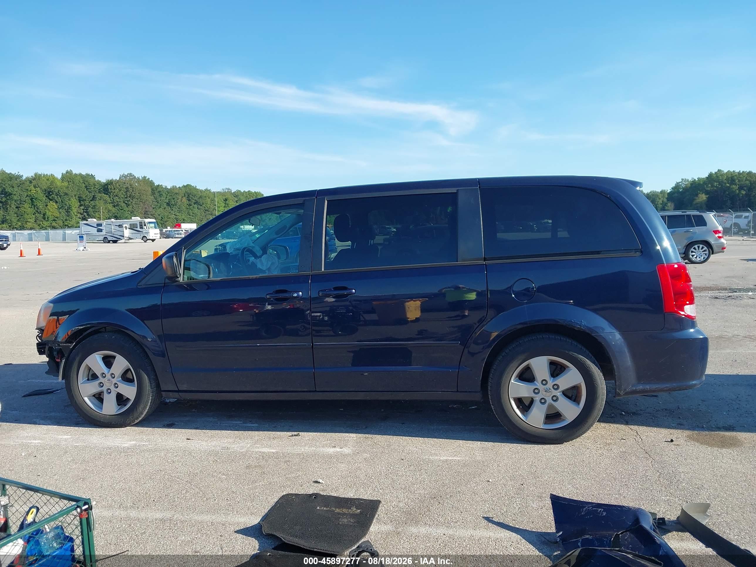 2013 DODGE GRAND CARAVAN SE