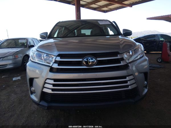 2017 TOYOTA HIGHLANDER LE PLUS