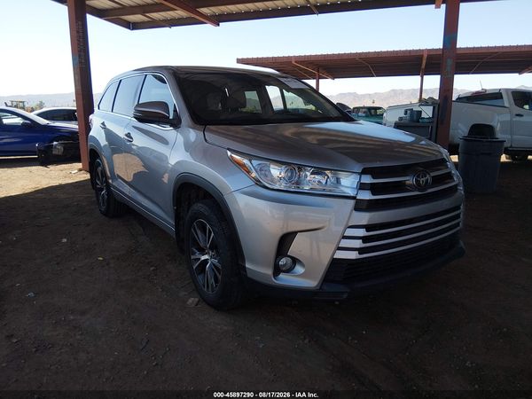 2017 TOYOTA HIGHLANDER LE PLUS