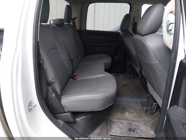 2017 RAM 3500 TRADESMAN  4X4 8' BOX