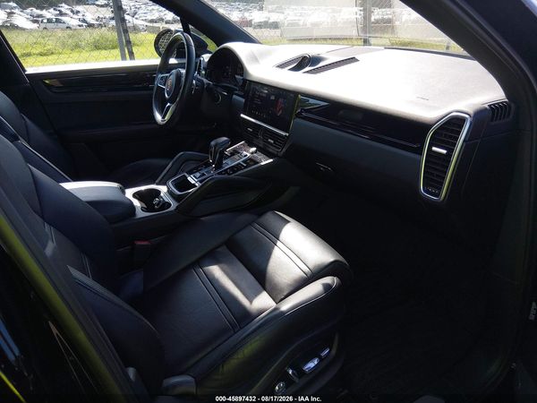 2019 PORSCHE CAYENNE S