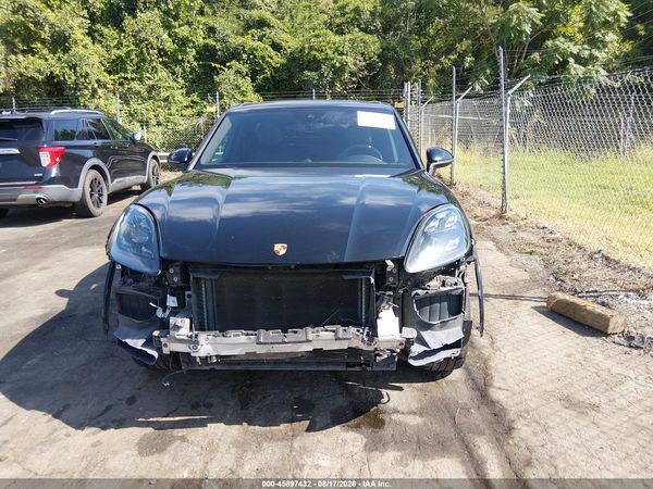 2019 PORSCHE CAYENNE S