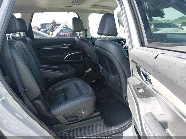 2022 KIA TELLURIDE EX — I8