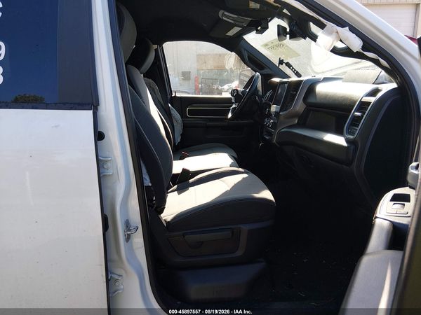 2024 RAM 3500 BIG HORN  4X4 8' BOX — I5