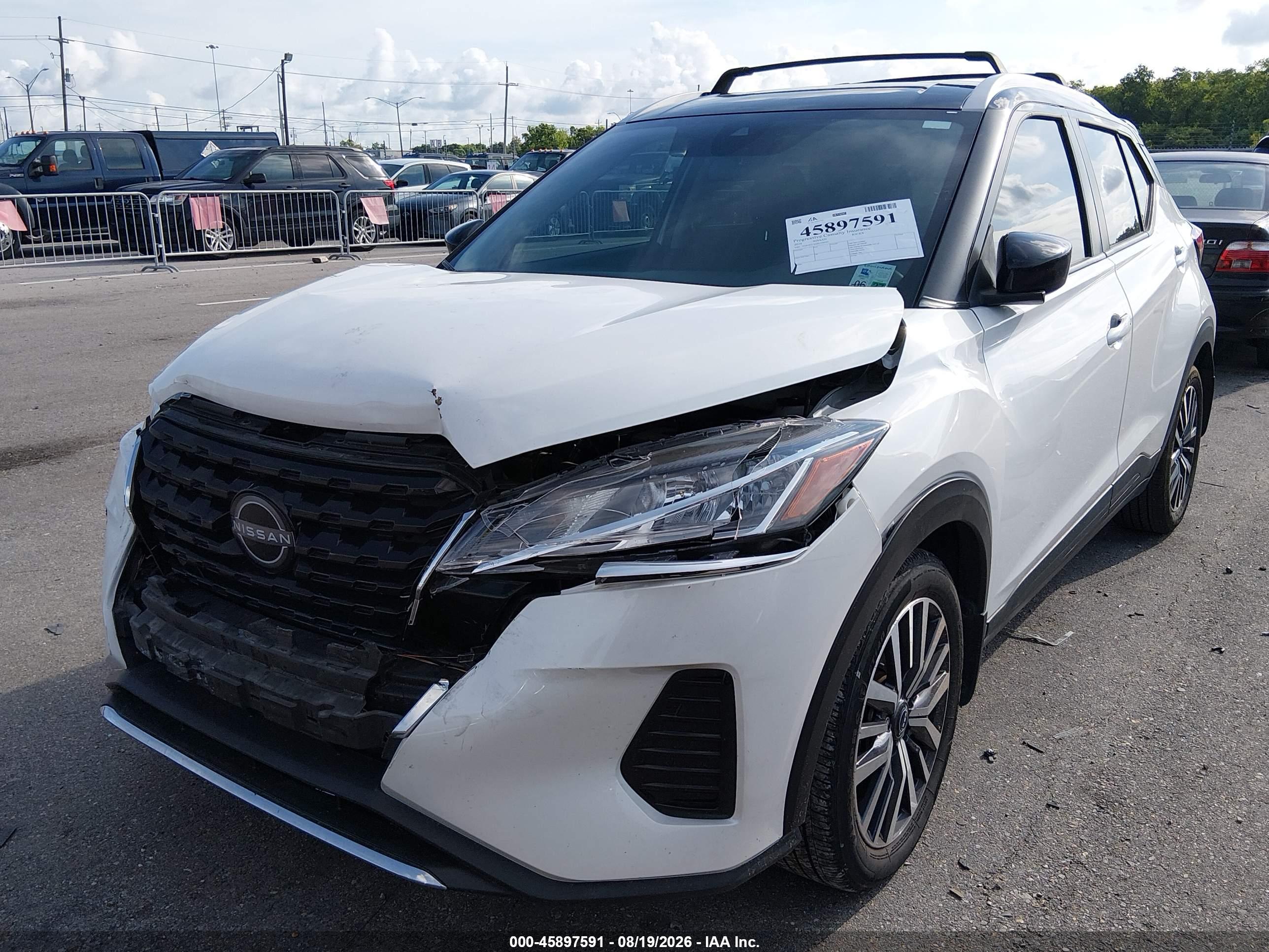 2024 NISSAN KICKS SV XTRONIC CVT — I2