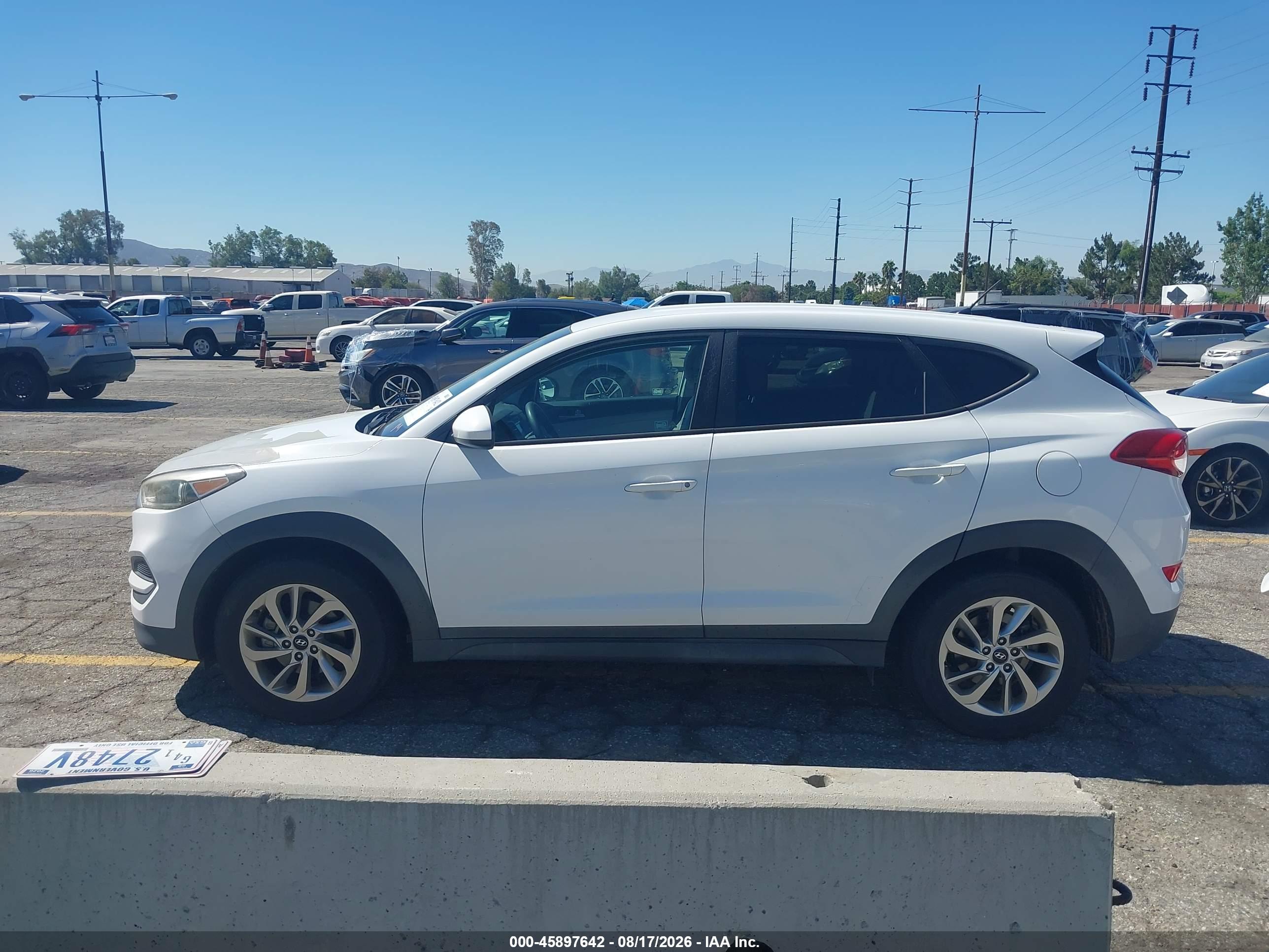2018 HYUNDAI TUCSON SE