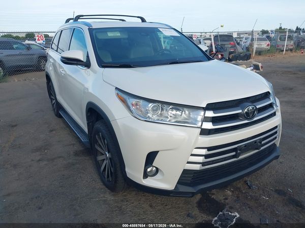 2019 TOYOTA HIGHLANDER XLE — I1
