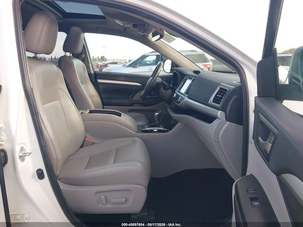 2019 TOYOTA HIGHLANDER XLE — I5