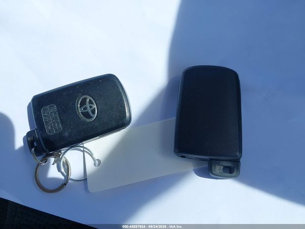 2019 TOYOTA HIGHLANDER XLE — I11