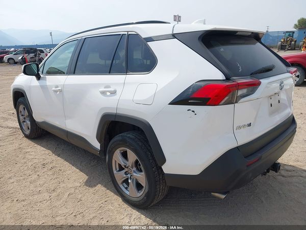 2022 TOYOTA RAV4 XLE