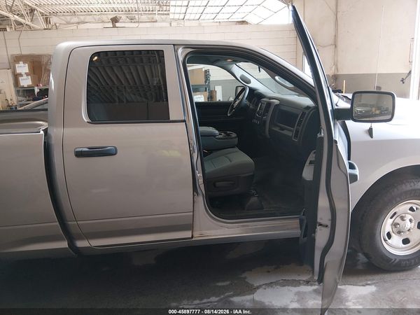 2019 RAM 1500 CLASSIC TRADESMAN  4X2 6'4 BOX