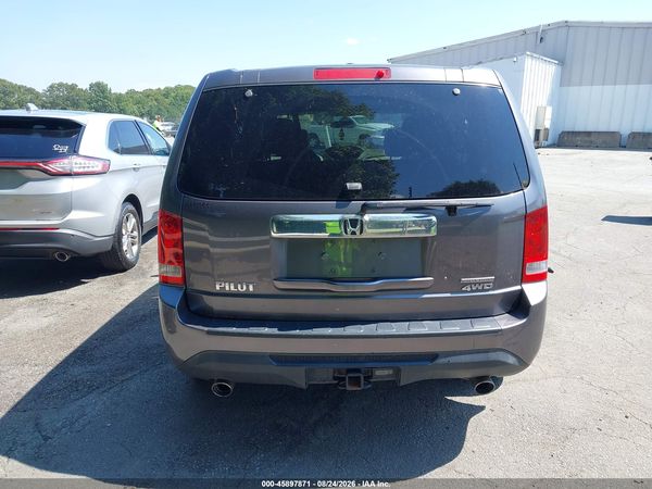 2015 HONDA PILOT SE