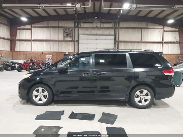 2012 TOYOTA SIENNA LE V6 8 PASSENGER
