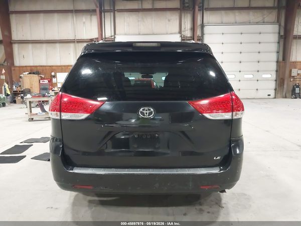 2012 TOYOTA SIENNA LE V6 8 PASSENGER