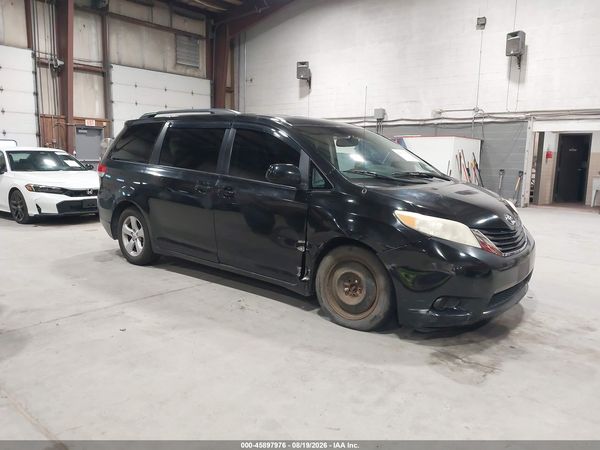 2012 TOYOTA SIENNA LE V6 8 PASSENGER