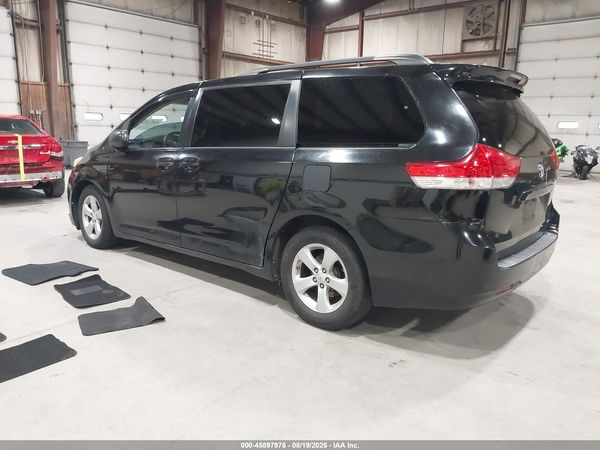 2012 TOYOTA SIENNA LE V6 8 PASSENGER