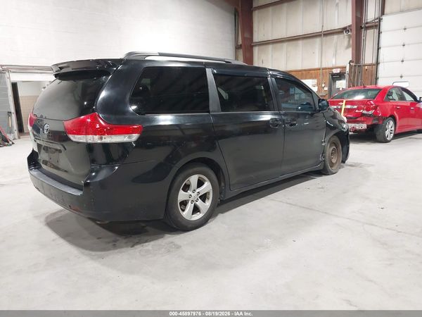 2012 TOYOTA SIENNA LE V6 8 PASSENGER