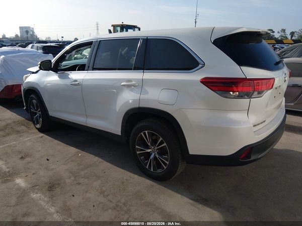 2019 TOYOTA HIGHLANDER LE