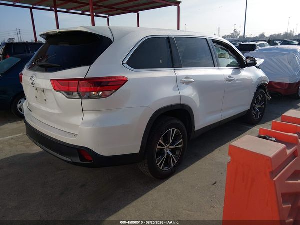 2019 TOYOTA HIGHLANDER LE