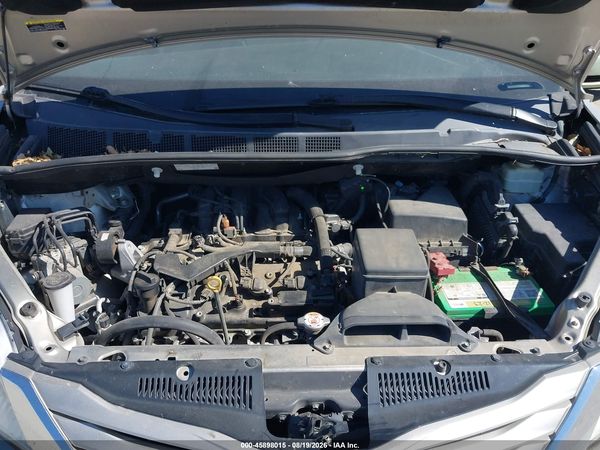 2017 TOYOTA SIENNA LE 8 PASSENGER