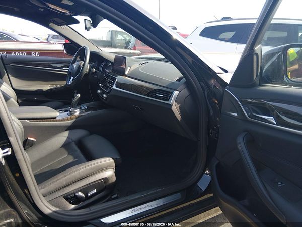 2019 BMW 530I