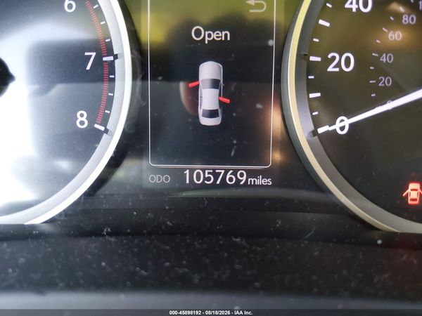 2016 LEXUS IS 200T