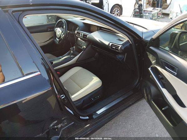 2016 LEXUS IS 200T