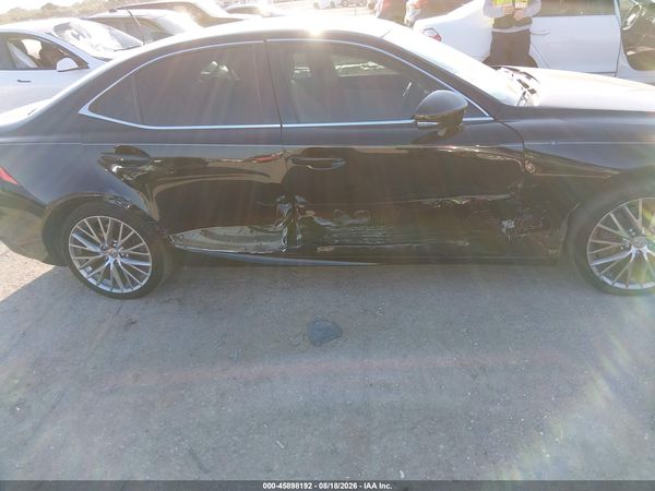 2016 LEXUS IS 200T