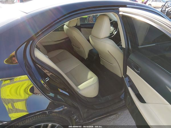 2016 LEXUS IS 200T