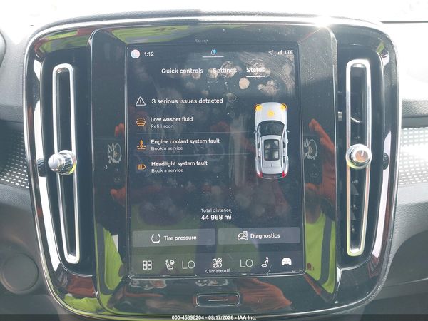 2022 VOLVO XC40 RECHARGE PURE ELECTRIC P8 TWIN PLUS